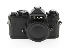 Nikon FE noir n°3376195 –
