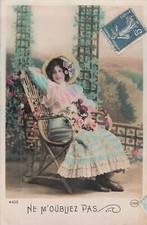 CP DON'T FORGET ME WOMAN SITTING IN RATTAN CHAIR - CIRCE - 69759