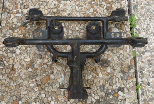 Support carénage avant - de,