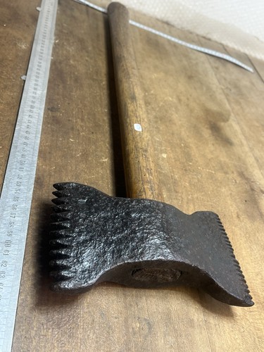 Outil ancien old - tool, tailleur
