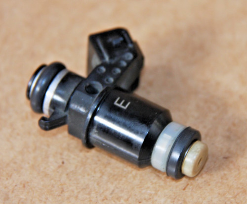 Injecteur 1571010g00 suzuki - 1571010g00, an