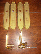 Poignées et plaques de portes