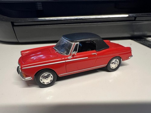 Peugeot 404 cabriolet capotee - 404,