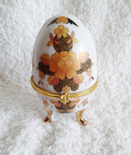 Boite oeuf porcelaine - , en