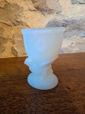 Coquetier poussin en opaline