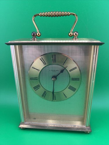Horloge pendulette d - horloge, d'