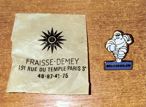 Pin doré michelin - michelin, "