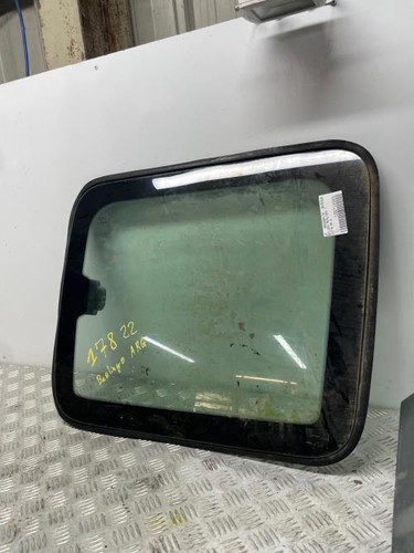 Vitre arriere gauche renault - gauche,
