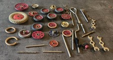Lot de pièces détachées MECCANO ( roues , clés et divers ) jeu construction