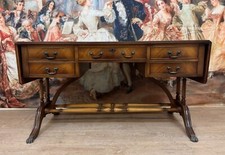 Très joli bureau Anglais double face en acajou vers 1900