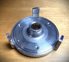 Support de bavure inférieur