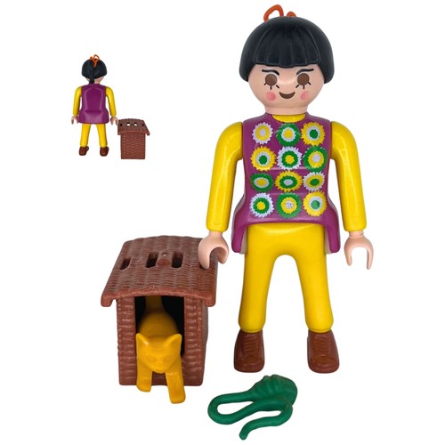 Playmobil figurine femme jaune