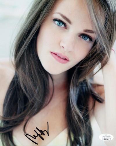 Madeline brewer authentic - madeline,