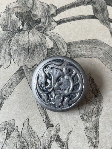 Grand bouton ancien métal - grand,