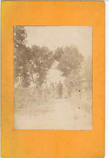 Groupe de colons à la chasse  Vintage albumen print.  Tirage albuminé  8x11 
