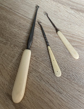 Lot de 3 Tire-lacets , Anciens