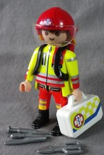 PLAYMOBIL SERIE 28 GARCON