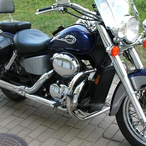 Honda shadow vt750 - s),