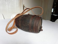 Ancien tonneau de cantinière 