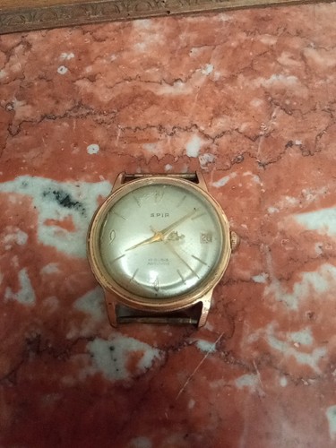 Montre mécanique vintage - montre,