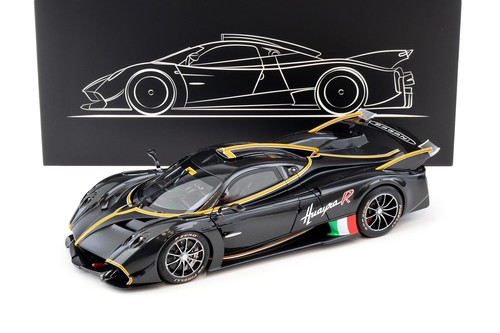 Modèles lcd pagani - 1:18,