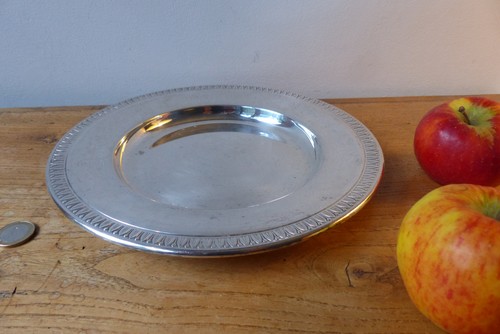 Joli plat rond décor de - décor,