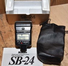 FLASH NIKON SB-24 SUPERBE ETAT