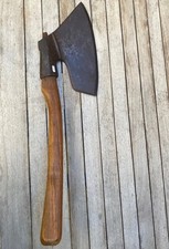 Ancienne hache de Charpentier