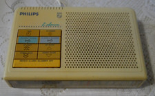 Réveil radio ancien jaune