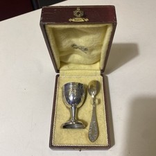 Ancien coquetier et cuillère