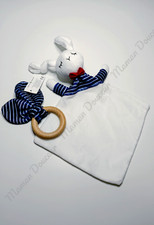 Doudou Plat Lapin Blanc Bleu