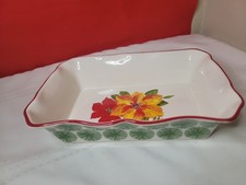 The Pioneer Woman Casserole Baking Dish Poinsettia Pattern Ruffled Edges 12x8x3