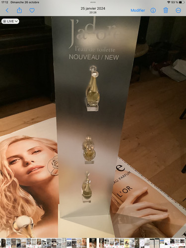 Présentoir lumineux parfum - parfum, +