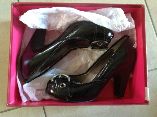 Paire chaussures escarpins - chaussures,