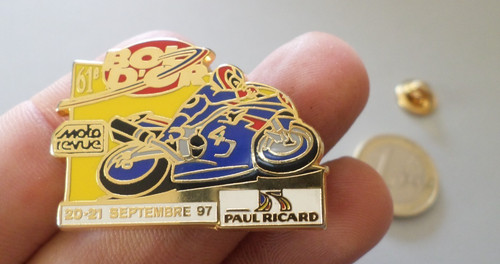 Badge pin broche bol - pin, or