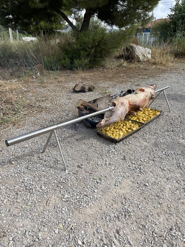 Machine mechoui - machine,