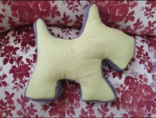 Coussin en forme de CHIEN