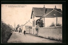Old postcard La Chapelle-sur-Erdre, The Route from Nantes to the Church 