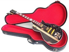 Lot 1 Guitare miniature au