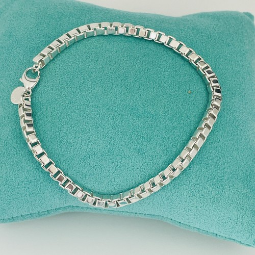 Tiffany and co - 8.5",