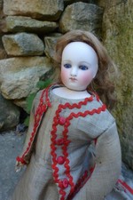 Poupée de mode en etat d