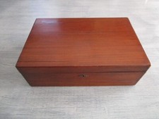 Grande boite ancienne en bois