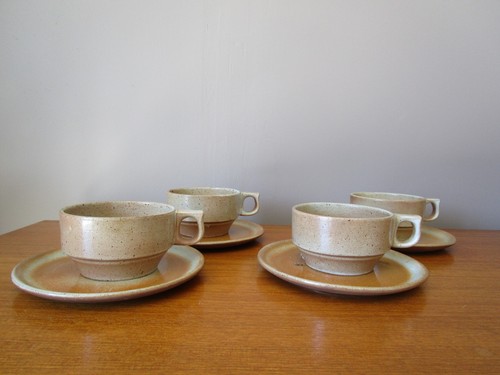 Grandes tasses sous - tasses,