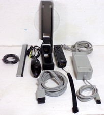 Nintendo Wii Accessories Power & AV Cords/2 Controllers & Cover/Sensor Bar/Stand