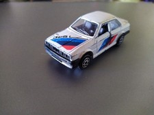 Petite voiture miniature