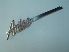 VINTAGE ARIES SILVER TONE METAL HAIR PIN BOBBY PIN BARRETTE UP DO HAIR ACCESSORY