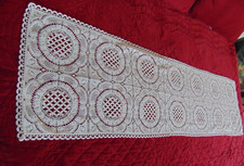 Chemin de table ancien