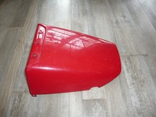 carénage , capot de selle d'origine rouge HONDA 750 VFR réf 77225-MT4 