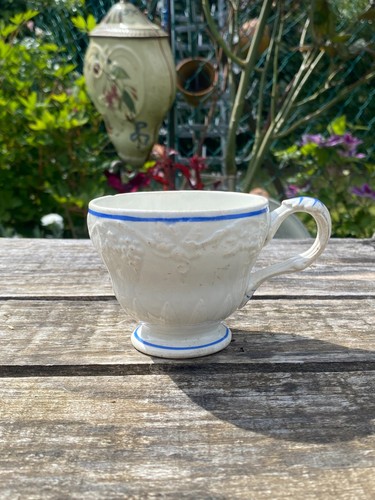 Tasse relief creil - tasse,