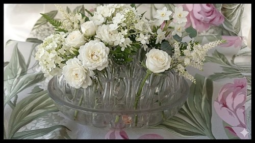 Pique fleurs bouquetiere - pique, ovale